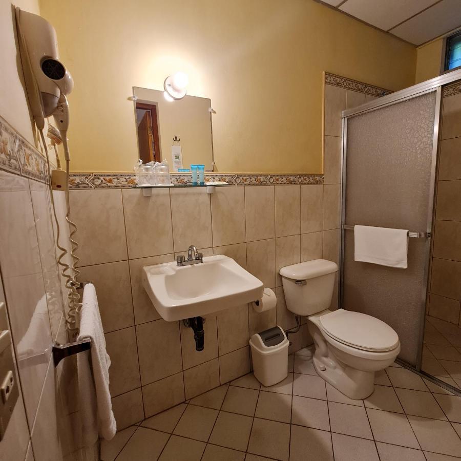 Hotel Austria León Kültér fotó