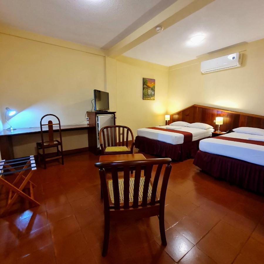 Hotel Austria León Kültér fotó